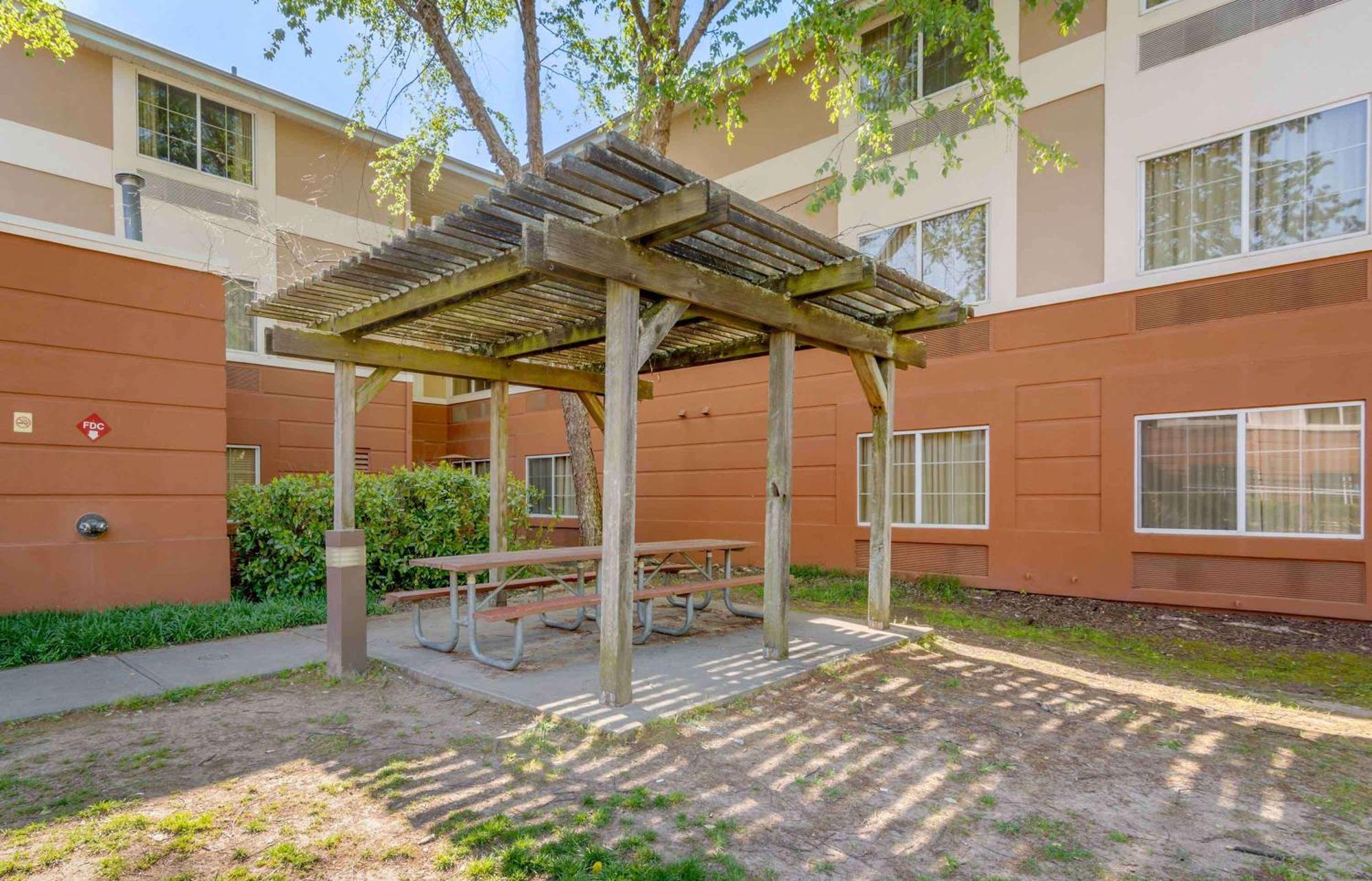 Extended Stay America Select Suites - Atlanta - Perimeter - Peachtree Dunwoody Εξωτερικό φωτογραφία